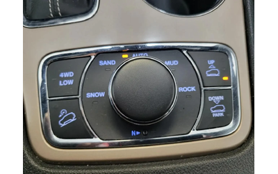 Jeep Grand cherokee * Обдух* DISTRONIC* PANO* OVERLAND* - автомобили, коли, обяви за нови и употребявани 13