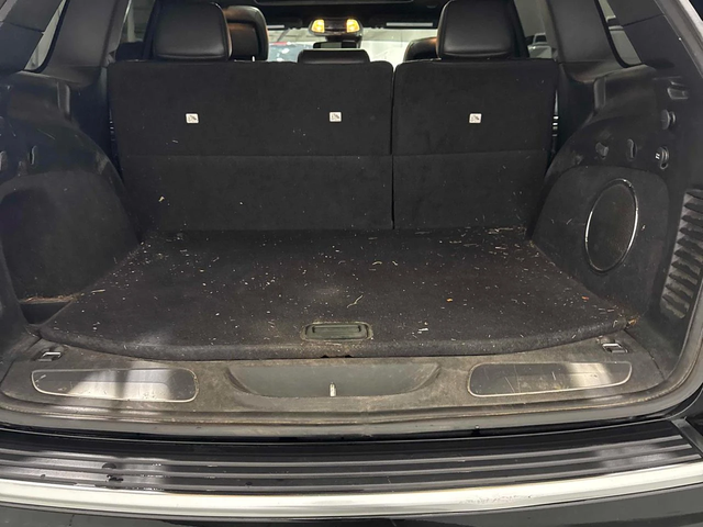 Jeep Grand cherokee SUMMIT* Обдух* Distronic* Пано* H&K - автомобили, коли, обяви за нови и употребявани 14