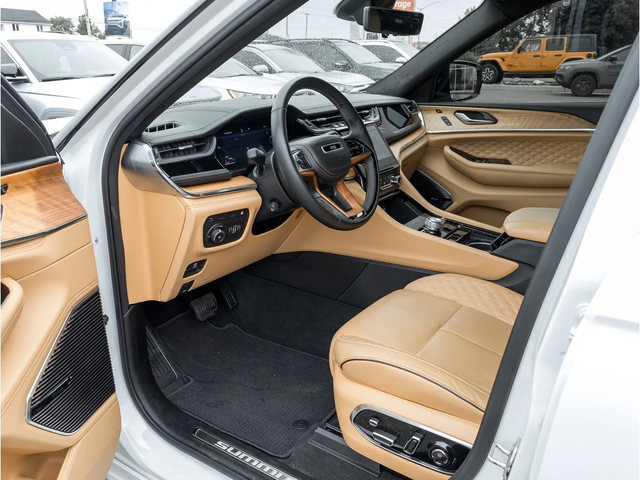 Jeep Grand cherokee 4xe HYBRID C РЕГИСТРАЦИЯ & АВТО КРЕДИТ - автомобили, коли, обяви за нови и употребявани 5