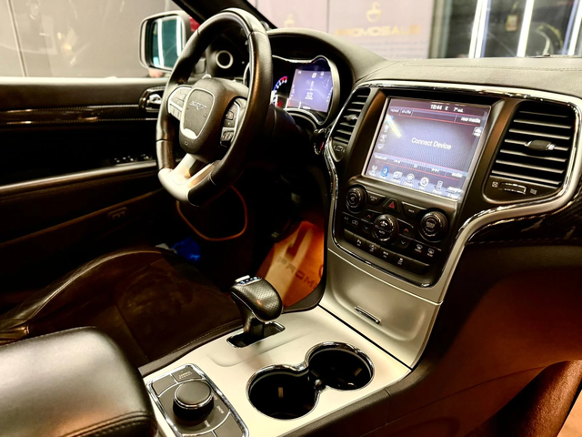 Jeep Grand cherokee SRT* V8 HEMI* Quadra-Trac* Панорама* Лизинг - автомобили, коли, обяви за нови и употребявани 13