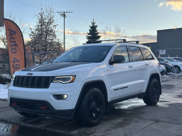 Jeep Grand cherokee TRAILHAWK| V6| BI-XENON| PANO - автомобили, коли, обяви за нови и употребявани 0