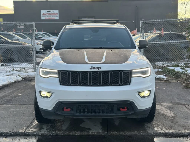Jeep Grand cherokee TRAILHAWK| V6| BI-XENON| PANO - автомобили, коли, обяви за нови и употребявани 1