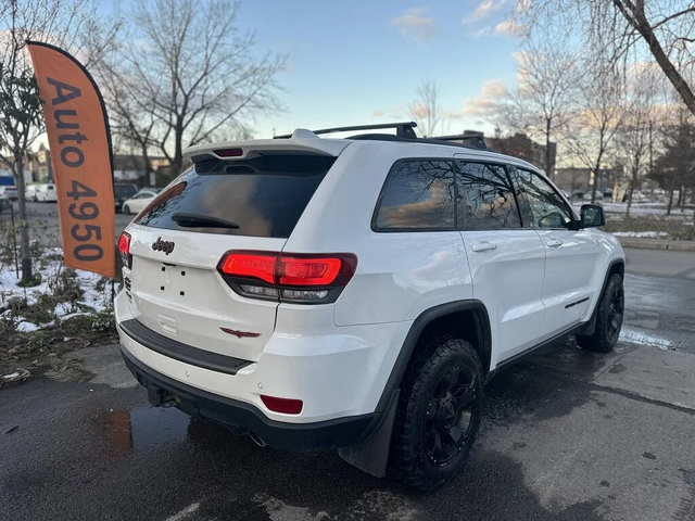Jeep Grand cherokee TRAILHAWK| V6| BI-XENON| PANO - автомобили, коли, обяви за нови и употребявани 3