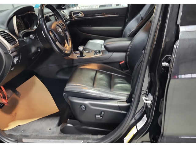 Jeep Grand cherokee OVERLAND* 4X4* КОжа* Подгрев* Памет* Keyless - автомобили, коли, обяви за нови и употребявани 5