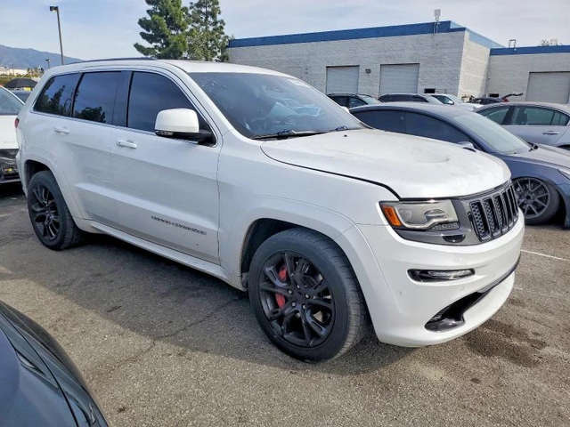 Jeep Grand cherokee SRT8* 6.4L V8 470HP* Кожа* ПАНО* CARFAX - автомобили, коли, обяви за нови и употребявани 3