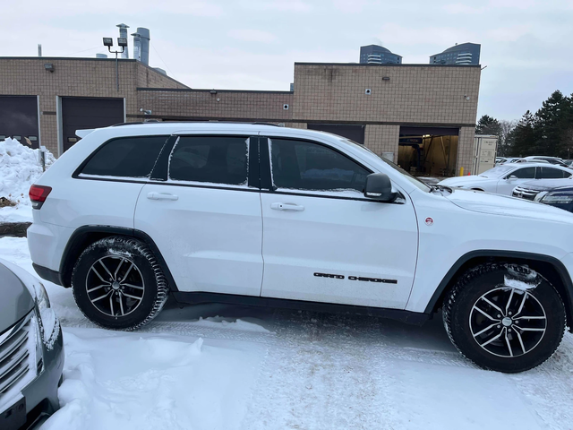Jeep Grand cherokee 3.6* V6* 8ZF* TRAILHALK* ПОДГРЕВ* КАМЕРА* КЕЙЛЕС* - автомобили, коли, обяви за нови и употребявани 1