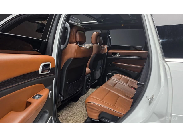 Jeep Grand cherokee SUMMIT* DISTRONIC* 360* ОБДУХ* ПОДГРЕВ* KEYLESS - автомобили, коли, обяви за нови и употребявани 9