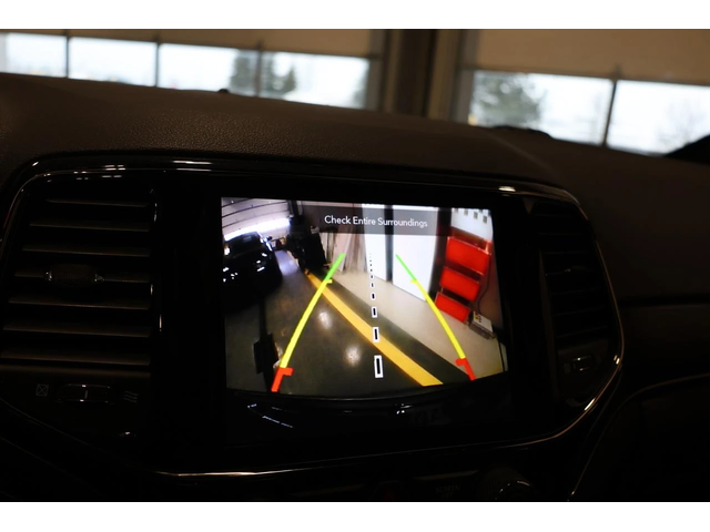 Jeep Grand cherokee Limited X 4x4 - PANO| NAVI| CAMERA| BLINDSPOT - автомобили, коли, обяви за нови и употребявани 15