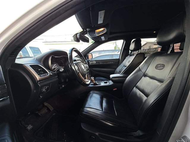 Jeep Grand cherokee 5.7* V8* ПОДГРЕВ* КАМЕРА* КЕЙЛЕС* - автомобили, коли, обяви за нови и употребявани 5