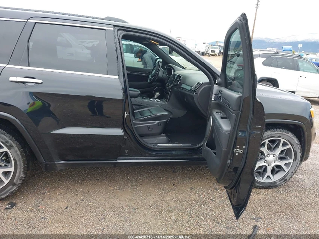 Jeep Grand cherokee OVERLAND* DISTRONIC* PANOROOF* H&K SOUND* ОБДУХВАН - автомобили, коли, обяви за нови и употребявани 9