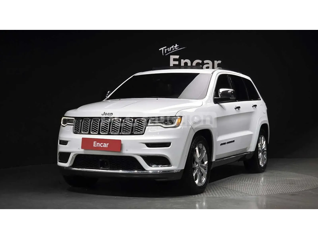 Jeep Grand cherokee 2020* SUMMIT* HARMAN* DISTRONIK* 8ZF* PANO* ОБДУХ* - автомобили, коли, обяви за нови и употребявани 0