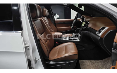 Jeep Grand cherokee 2020* SUMMIT* HARMAN* DISTRONIK* 8ZF* PANO* ОБДУХ* - автомобили, коли, обяви за нови и употребявани 13