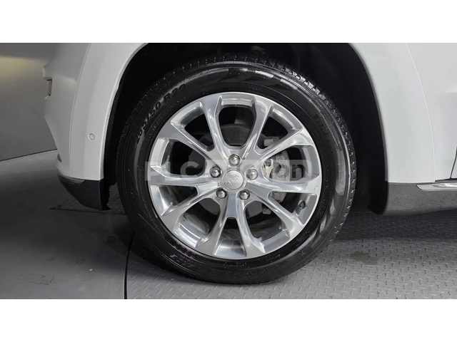 Jeep Grand cherokee 2020* SUMMIT* HARMAN* DISTRONIK* 8ZF* PANO* ОБДУХ* - автомобили, коли, обяви за нови и употребявани 4