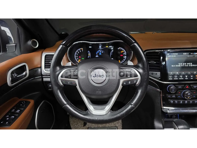 Jeep Grand cherokee 2020* SUMMIT* HARMAN* DISTRONIK* 8ZF* PANO* ОБДУХ* - автомобили, коли, обяви за нови и употребявани 5