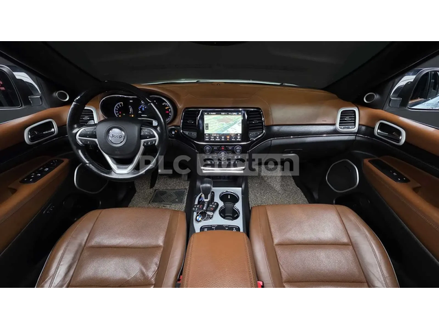 Jeep Grand cherokee 2020* SUMMIT* HARMAN* DISTRONIK* 8ZF* PANO* ОБДУХ* - автомобили, коли, обяви за нови и употребявани 6