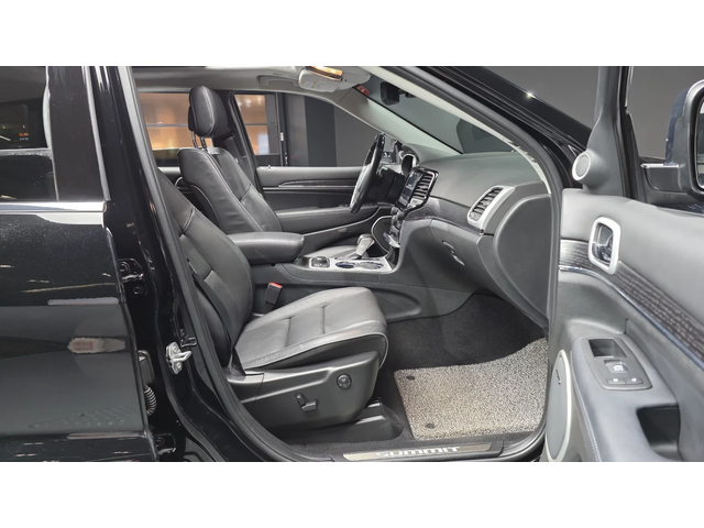 Jeep Grand cherokee 2019* SUMMIT* HARMAN* PANO* ОБДУХ* FULL* КРАЙНА ЦЕ - автомобили, коли, обяви за нови и употребявани 12