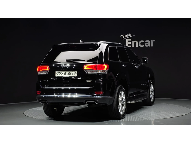 Jeep Grand cherokee 2019* SUMMIT* HARMAN* PANO* ОБДУХ* FULL* КРАЙНА ЦЕ - автомобили, коли, обяви за нови и употребявани 2