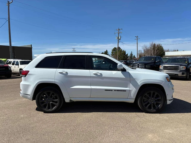 Jeep Grand cherokee High Altitude II/CARFAX/Дистроник/Пано/Подгрев/5.7 - автомобили, коли, обяви за нови и употребявани 3