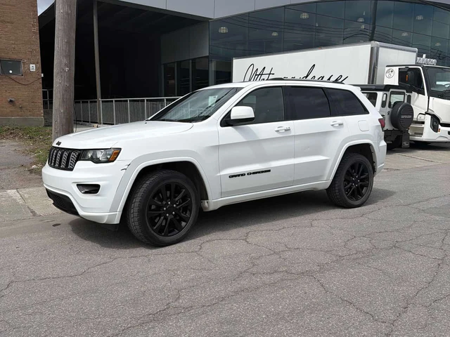 Jeep Grand cherokee | Altitude | 3.6L | PANO | CARFAX | - автомобили, коли, обяви за нови и употребявани 1