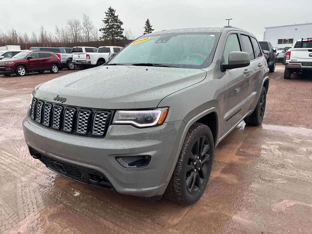 Jeep Grand cherokee Altitude| DISTRONIC| ШИБИДАХ| ПОДГРЕВИ| КЛИП МОТОР - автомобили, коли, обяви за нови и употребявани 0
