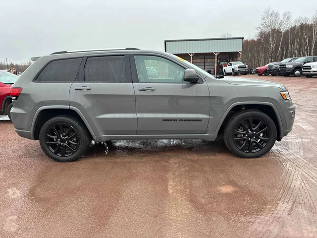 Jeep Grand cherokee Altitude| DISTRONIC| ШИБИДАХ| ПОДГРЕВИ| КЛИП МОТОР - автомобили, коли, обяви за нови и употребявани 3