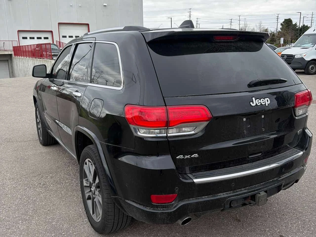 Jeep Grand cherokee * Overland * ZF8 * ПАМЕТ * ПОДГРЕВ * NAVI - автомобили, коли, обяви за нови и употребявани 16