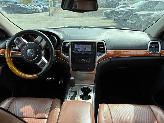 Jeep Grand cherokee * Overland * CARFAX * PANO * KEYLESS - автомобили, коли, обяви за нови и употребявани 10