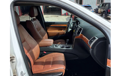 Jeep Grand cherokee * Overland * CARFAX * PANO * KEYLESS - автомобили, коли, обяви за нови и употребявани 11