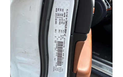 Jeep Grand cherokee * Overland * CARFAX * PANO * KEYLESS - автомобили, коли, обяви за нови и употребявани 9