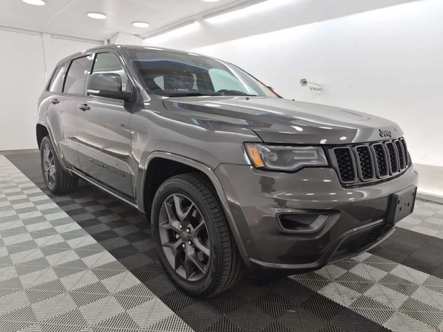 Jeep Grand cherokee 80TH ANNIVERSARY EDITION| PANO| 2 КЛЮЧА| - автомобили, коли, обяви за нови и употребявани 1