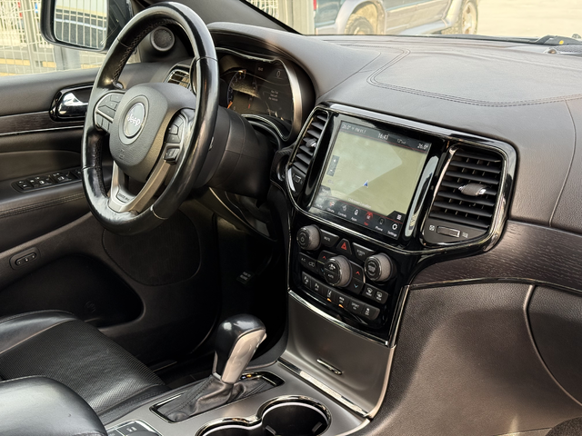 Jeep Grand cherokee 5.7* 2021г* OVER LAND* 70.000KM* Топ Състояние* - автомобили, коли, обяви за нови и употребявани 7