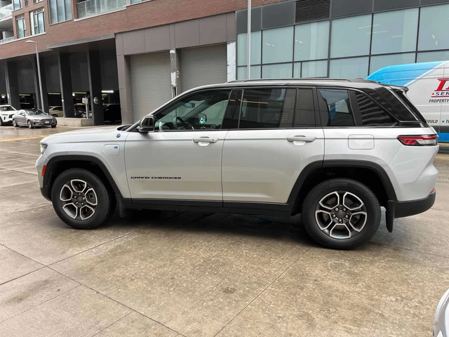 Jeep Grand cherokee * Trailhawk * 360 * ДИСТРОНИК * ОБДУХВАНЕ - автомобили, коли, обяви за нови и употребявани 16
