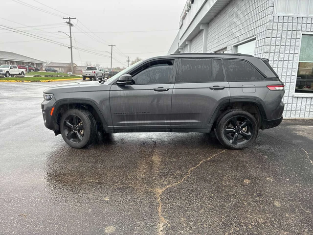 Jeep Grand cherokee * Altitude * CARFAX * ОТ ПРЕДСТАВИТЕЛСТВО * - автомобили, коли, обяви за нови и употребявани 1