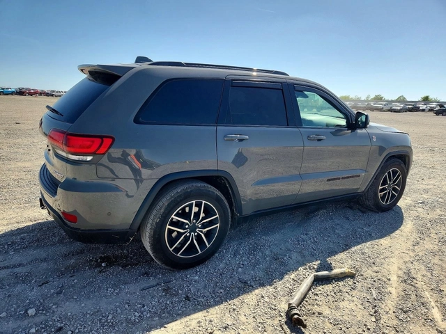Jeep Grand cherokee TRAILHAWK / 5.7 / ПАНОРАМА / ПОДГРЕВИ - автомобили, коли, обяви за нови и употребявани 5