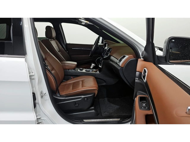 Jeep Grand cherokee SUMMIT* 8ZF* ОБДУХ* DISTRNONIK* PANO* КРАЙНА ЦЕНА - автомобили, коли, обяви за нови и употребявани 13
