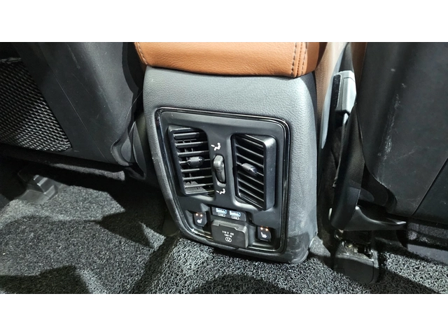 Jeep Grand cherokee SUMMIT* 8ZF* ОБДУХ* DISTRNONIK* PANO* КРАЙНА ЦЕНА - автомобили, коли, обяви за нови и употребявани 15