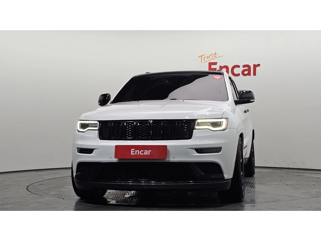 Jeep Grand cherokee SUMMIT* 8ZF* ОБДУХ* DISTRNONIK* PANO* КРАЙНА ЦЕНА - автомобили, коли, обяви за нови и употребявани 1