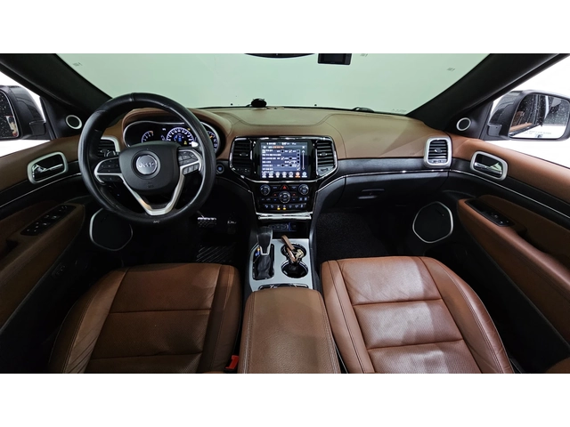 Jeep Grand cherokee SUMMIT* 8ZF* ОБДУХ* DISTRNONIK* PANO* КРАЙНА ЦЕНА - автомобили, коли, обяви за нови и употребявани 6