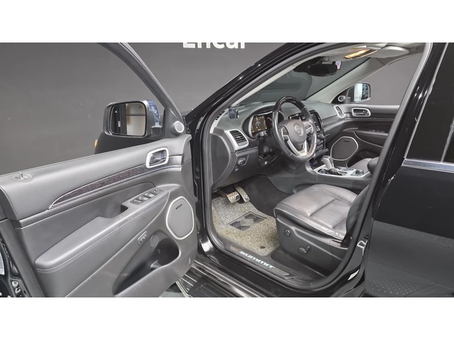 Jeep Grand cherokee 2019* SUMMIT* HARMAN* PANO* ОБДУХ* FULL* КРАЙНА ЦЕ - автомобили, коли, обяви за нови и употребявани 7