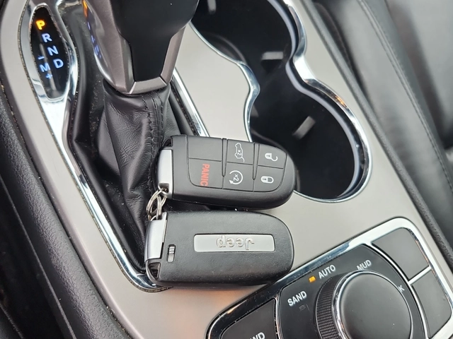 Jeep Grand cherokee LIMITED * Blind Spot * CARFAX * АВТО КРЕДИТ * - автомобили, коли, обяви за нови и употребявани 12
