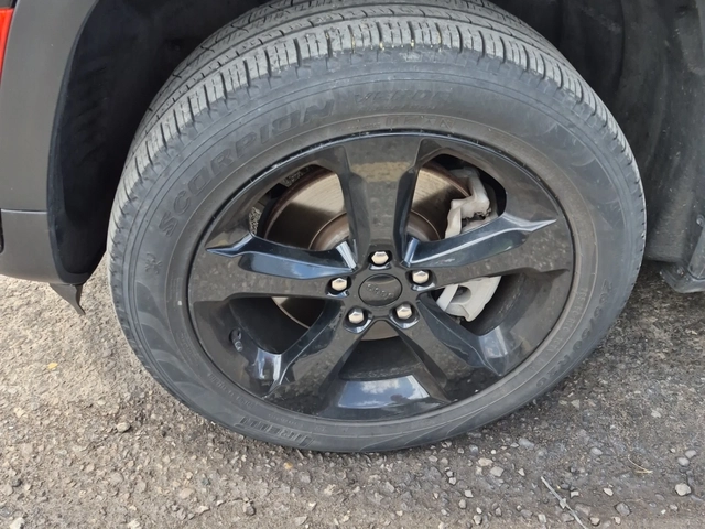 Jeep Grand cherokee L/Limited/5+ 1/Подгрев/Обдухване/Панорама - автомобили, коли, обяви за нови и употребявани 5