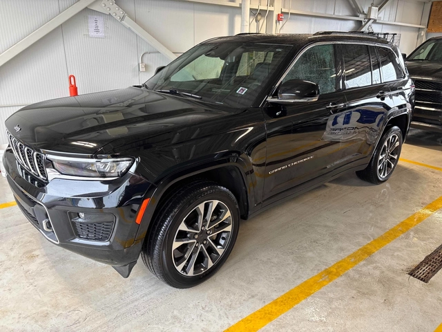 Jeep Grand cherokee Overland * CARFAX * АВТО КРЕДИТ * - автомобили, коли, обяви за нови и употребявани 1