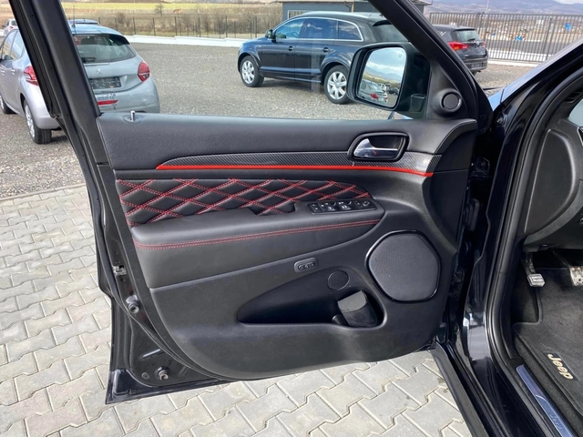 Jeep Grand cherokee 6.4 SRT - автомобили, коли, обяви за нови и употребявани 11