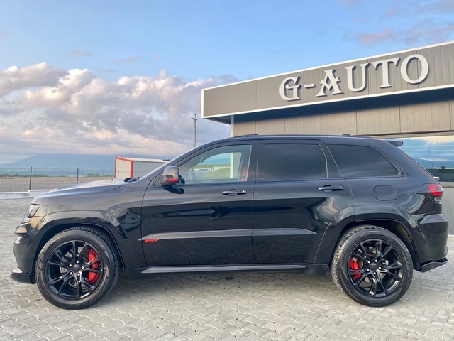 Jeep Grand cherokee 6.4 SRT - автомобили, коли, обяви за нови и употребявани 9