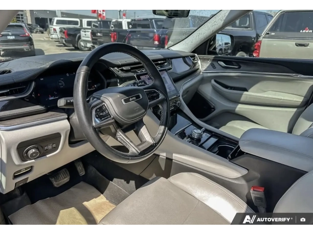 Jeep Grand cherokee 2023 Jeep Grand Cherokee OVERLAND - автомобили, коли, обяви за нови и употребявани 6