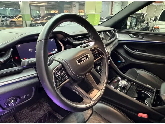 Jeep Grand Cherokee OVERLAND | ХЕД ЪП | ПОДГРЕВИ* ОБДУХВАНЕ | 360 - автомобили, коли, обяви за нови и употребявани 5