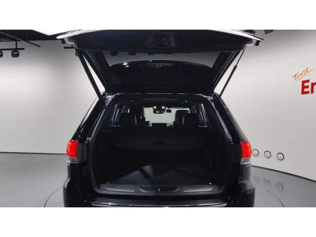 Jeep Grand cherokee 3.6 OVERLAND/ ОБДУХВАНЕ / DISTRONIC / PANO - автомобили, коли, обяви за нови и употребявани 16