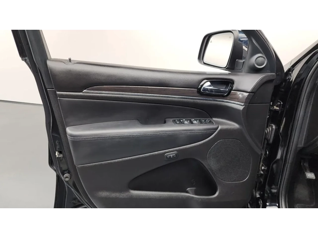 Jeep Grand cherokee 3.6 OVERLAND/ ОБДУХВАНЕ / DISTRONIC / PANO - автомобили, коли, обяви за нови и употребявани 9