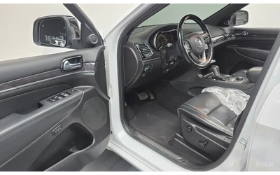 Jeep Grand cherokee 3.6 OVERLAND / ОБДУХ / DISTRONIC / PANO / ВЪЗДУХ - автомобили, коли, обяви за нови и употребявани 6