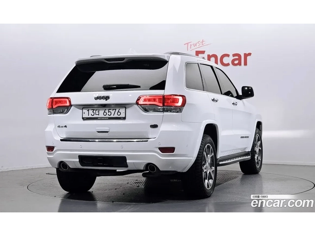 Jeep Grand cherokee 3.6 / OVERLAND / ОБДУХ / PANO / DISTRONIC / ВЪЗДУХ - автомобили, коли, обяви за нови и употребявани 1